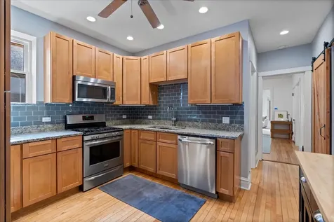 2206 West Eastwood Avenue Chicago IL 60625
