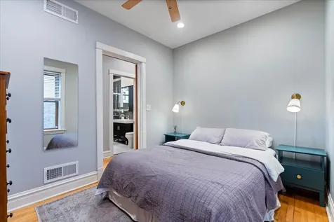 2206 West Eastwood Avenue Chicago IL 60625