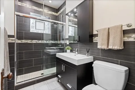 2206 West Eastwood Avenue Chicago IL 60625