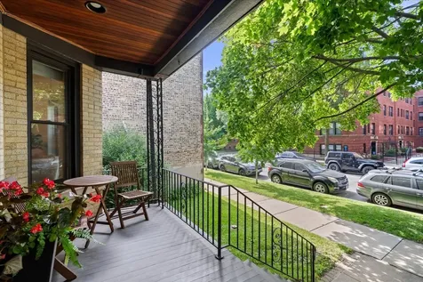 2206 West Eastwood Avenue Chicago IL 60625