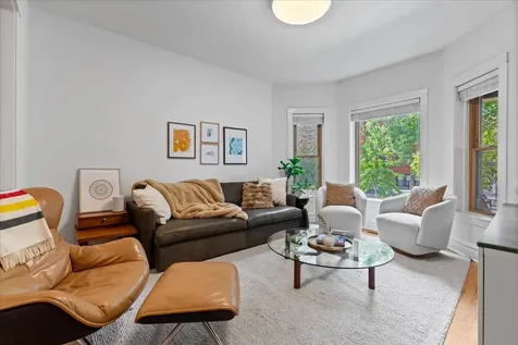 2206 West Eastwood Avenue Chicago IL 60625