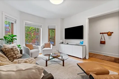 2206 West Eastwood Avenue Chicago IL 60625