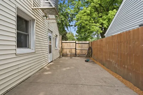 485 North River Street Montgomery IL 60538