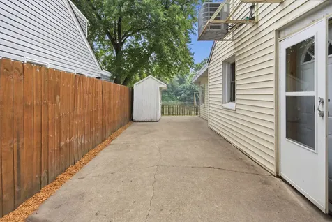 485 North River Street Montgomery IL 60538