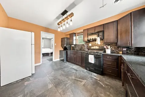 485 North River Street Montgomery IL 60538