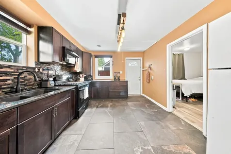 485 North River Street Montgomery IL 60538