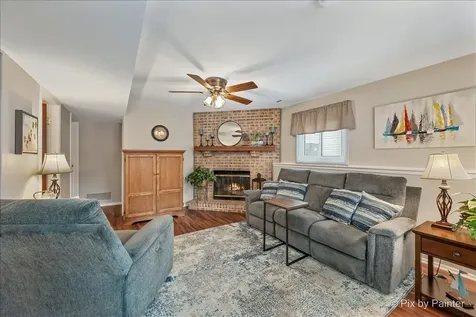 641 Devonshire Lane Crystal Lake IL 60014