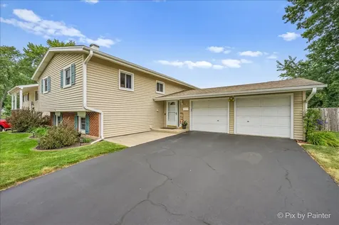 641 Devonshire Lane Crystal Lake IL 60014