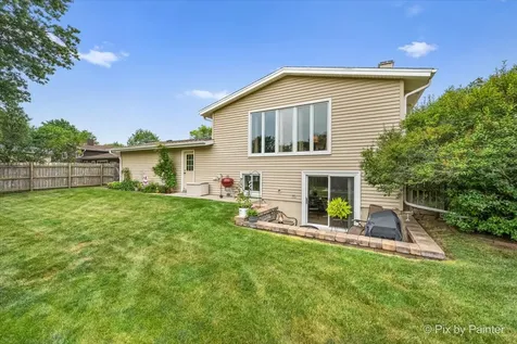 641 Devonshire Lane Crystal Lake IL 60014