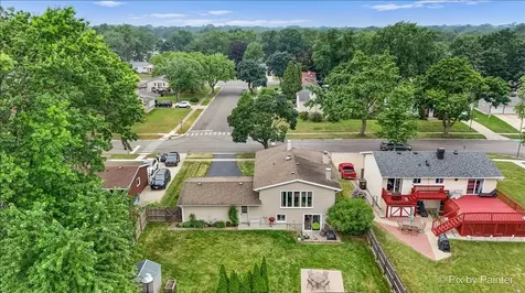 641 Devonshire Lane Crystal Lake IL 60014