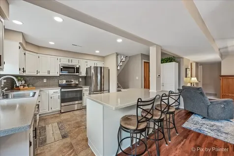 641 Devonshire Lane Crystal Lake IL 60014