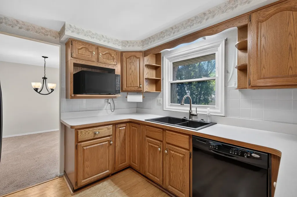 216 Samoset Lane Schaumburg IL 60193
