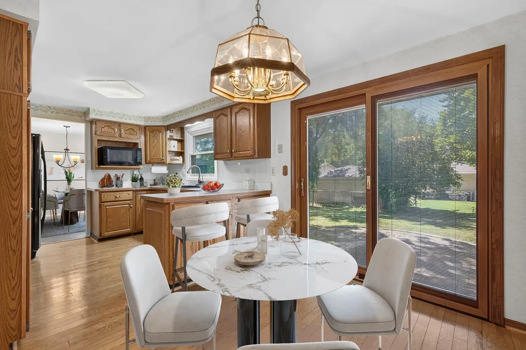216 Samoset Lane Schaumburg IL 60193