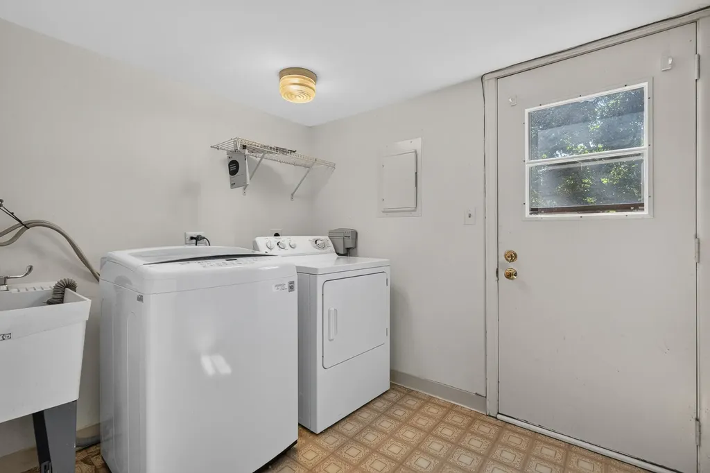 216 Samoset Lane Schaumburg IL 60193