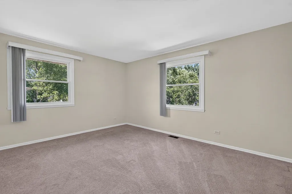 216 Samoset Lane Schaumburg IL 60193