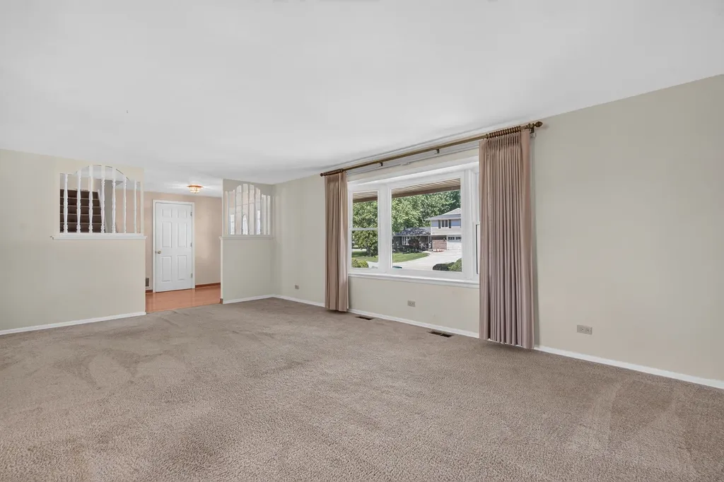 216 Samoset Lane Schaumburg IL 60193