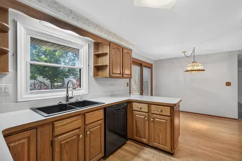 216 Samoset Lane Schaumburg IL 60193