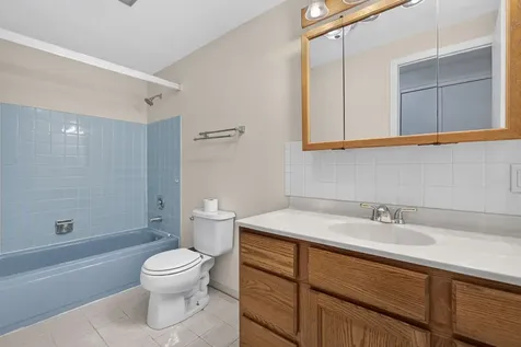 216 Samoset Lane Schaumburg IL 60193