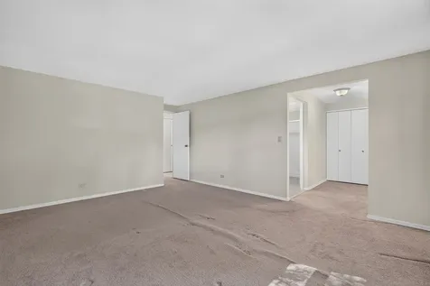 216 Samoset Lane Schaumburg IL 60193