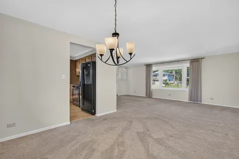216 Samoset Lane Schaumburg IL 60193