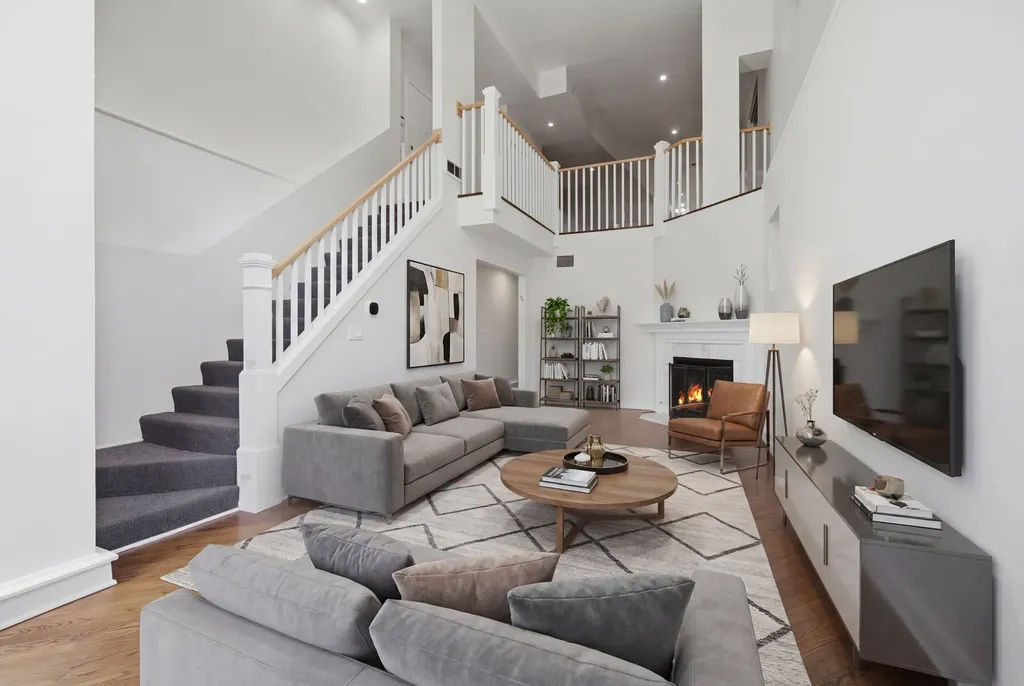 626 West Buckingham Place Chicago IL 60657