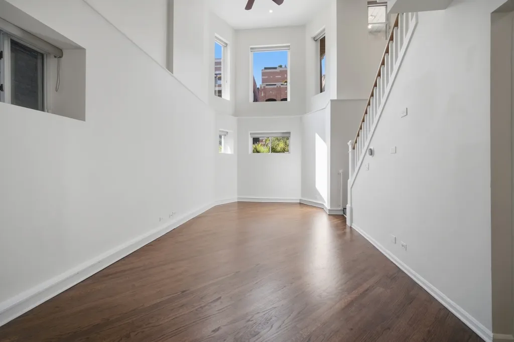 626 West Buckingham Place Chicago IL 60657