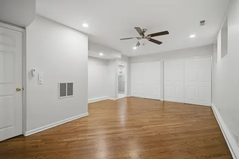 626 West Buckingham Place Chicago IL 60657