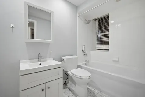 626 West Buckingham Place Chicago IL 60657