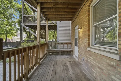 626 West Buckingham Place Chicago IL 60657