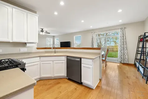11646 Leland Lane Huntley IL 60142