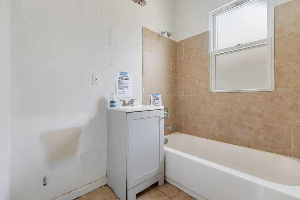 11442 South Normal Avenue Chicago IL 60628