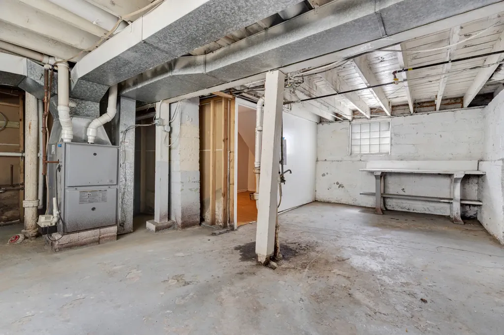 11442 South Normal Avenue Chicago IL 60628