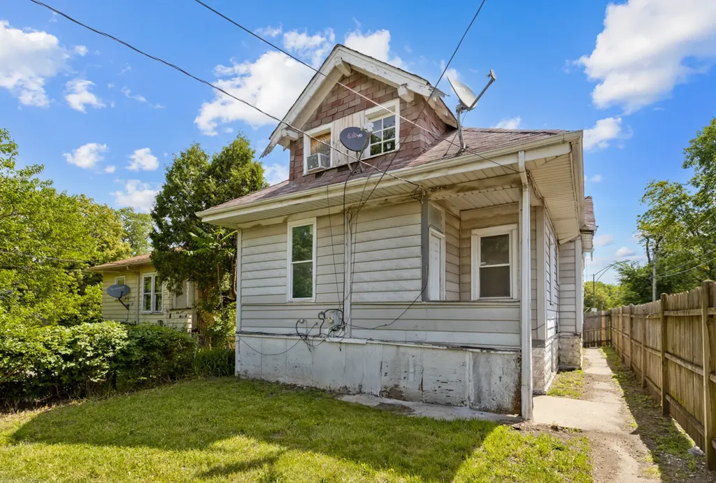 11442 South Normal Avenue Chicago IL 60628
