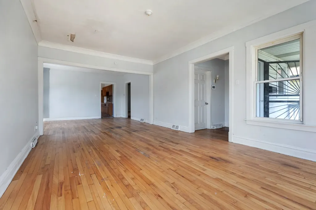 11442 South Normal Avenue Chicago IL 60628
