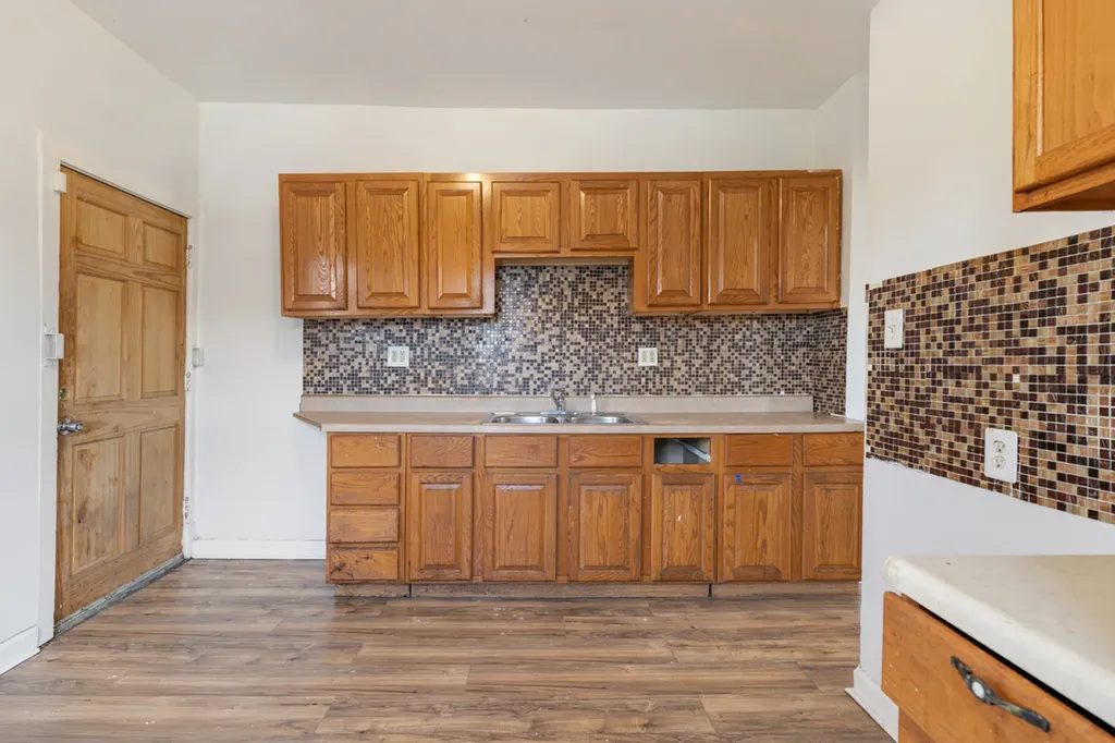 11442 South Normal Avenue Chicago IL 60628