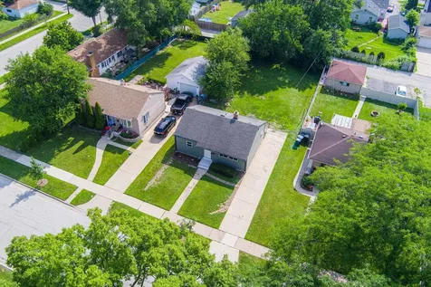 213 May Street Bensenville IL 60106