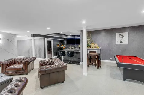 10 Clubside Court Burr Ridge IL 60527
