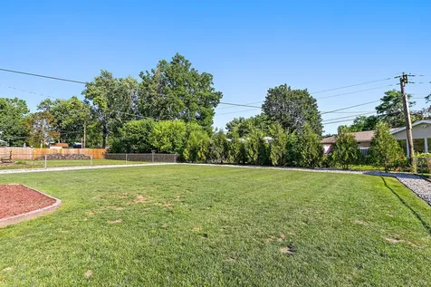 409 Glenwood Drive Belvidere IL 61008