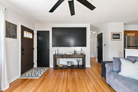 409 Glenwood Drive Belvidere IL 61008