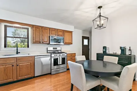 409 Glenwood Drive Belvidere IL 61008