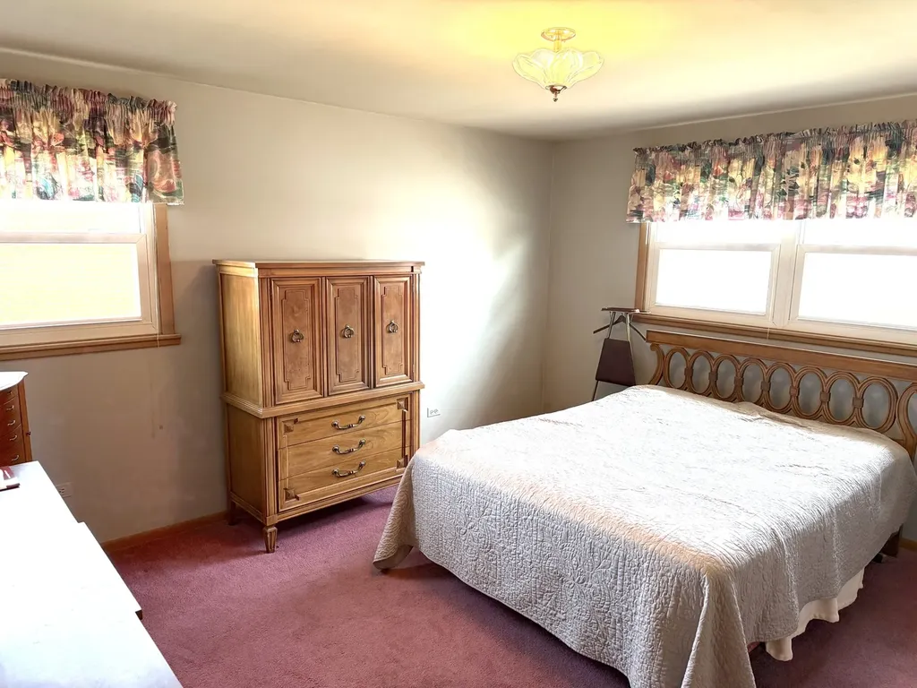 2816 West Seipp Street Chicago IL 60652