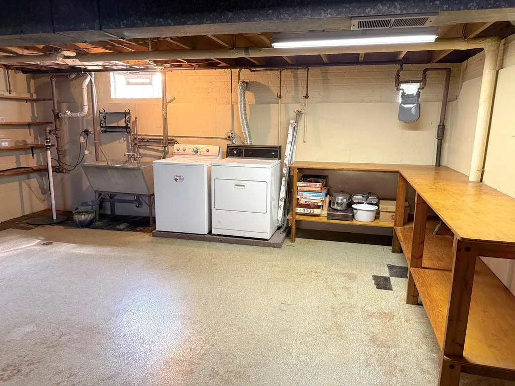 2816 West Seipp Street Chicago IL 60652