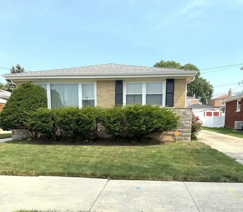 2816 West Seipp Street Chicago IL 60652