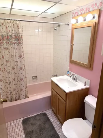 2816 West Seipp Street Chicago IL 60652