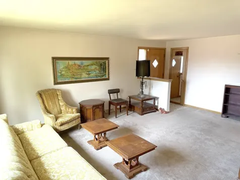 2816 West Seipp Street Chicago IL 60652