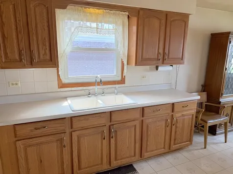 2816 West Seipp Street Chicago IL 60652