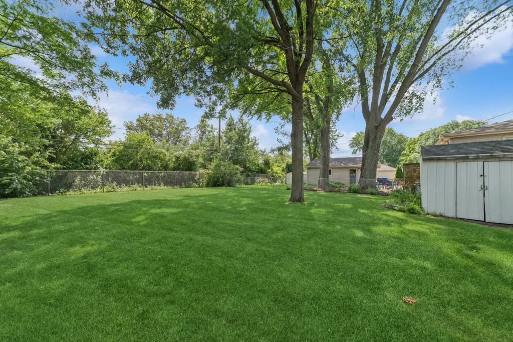 575 Lowden Avenue Glen Ellyn IL 60137