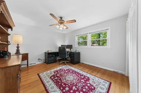 575 Lowden Avenue Glen Ellyn IL 60137