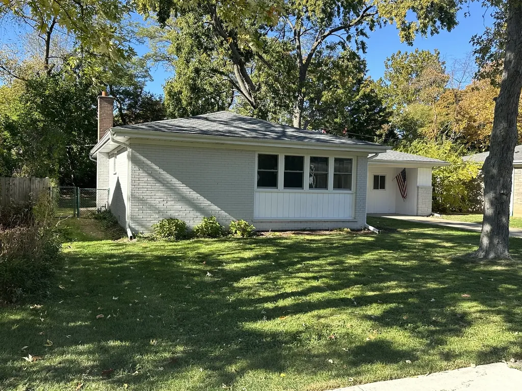 326 Indian Drive Glen Ellyn IL 60137