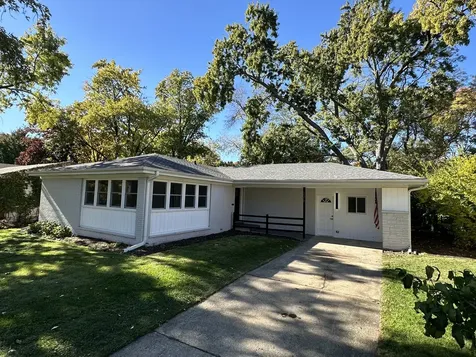 326 Indian Drive Glen Ellyn IL 60137